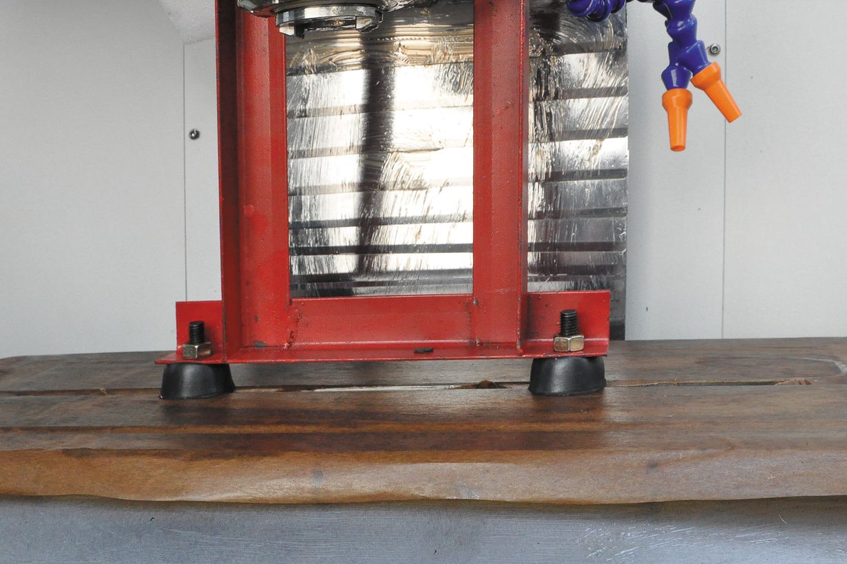 Компактный фрезерный обрабатывающий центр с ЧПУ JVM-360LS CNC с поворотным столом 125 мм